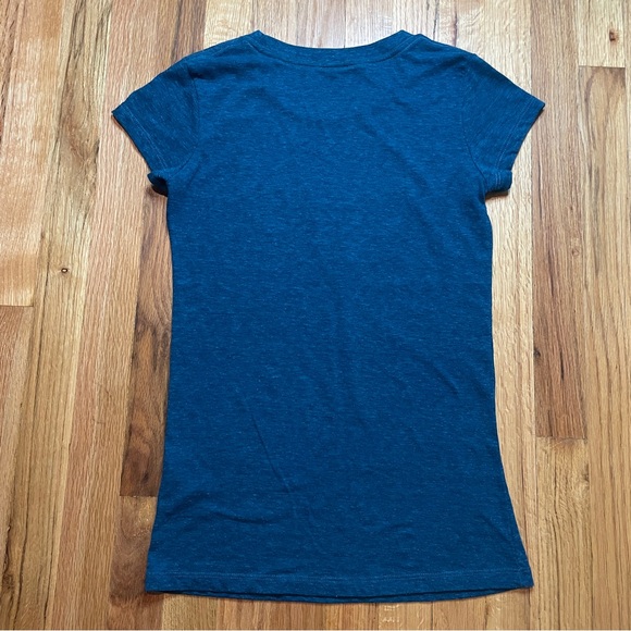 Senior Frog’s Blue Small Women T Shirt Scoop Neck Embroidery Graphic Tee - Picture 4 of 10